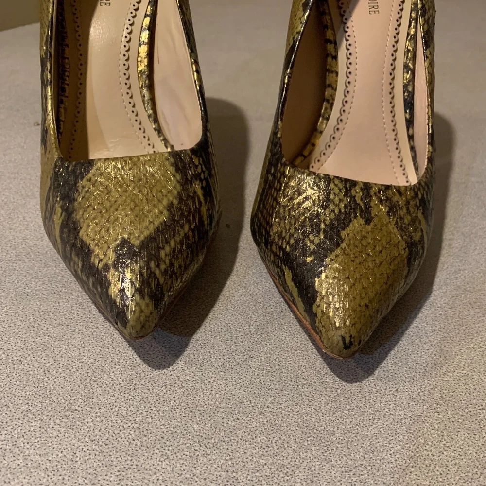 Pour la Victoire Gold /Brown Snakeprint Leather Pumps sz 8.5